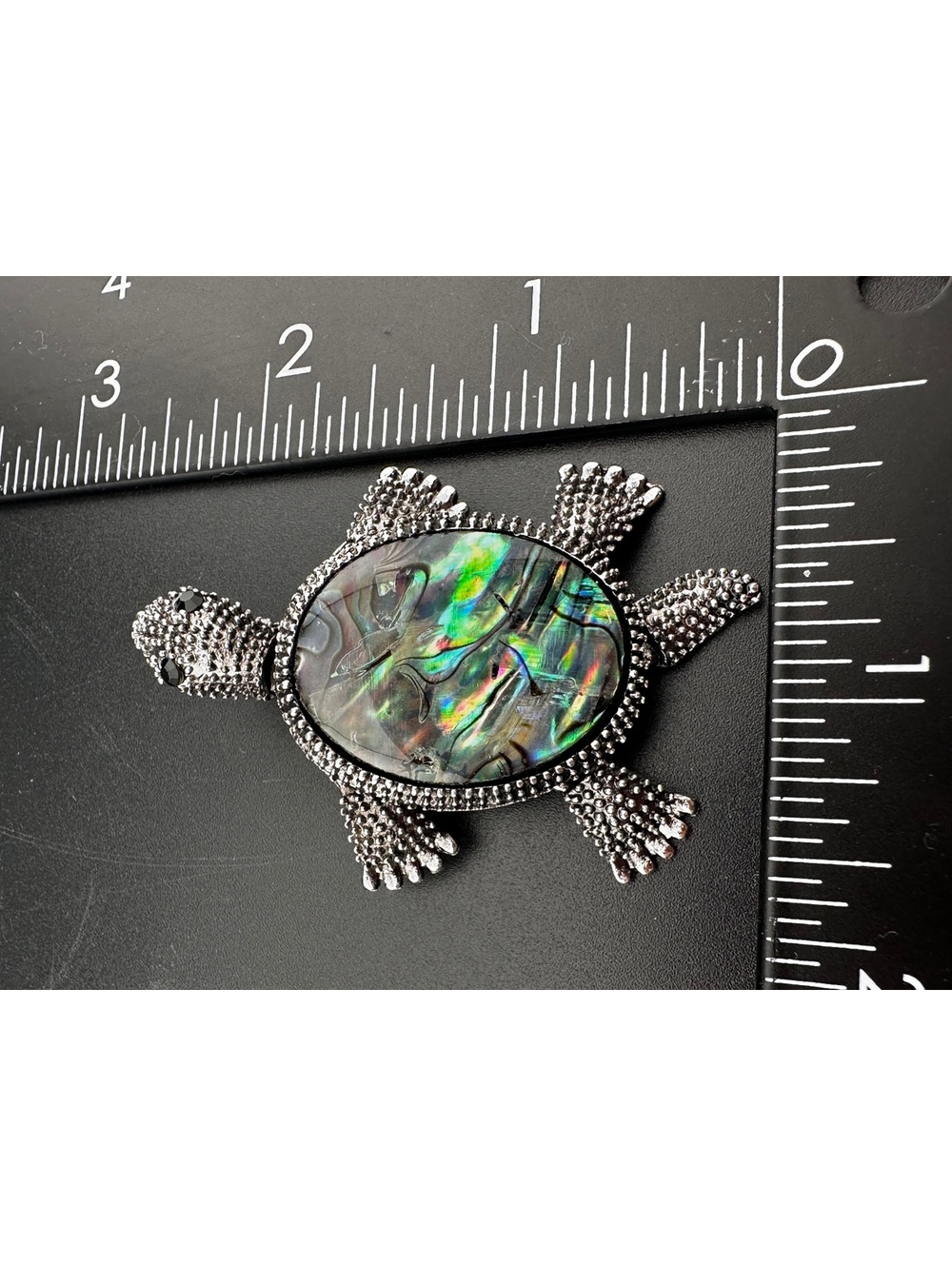 Turtle-Shaped Brooch with Abalone Shell Inlay Rhinestones 🦩 - Picture 5 of 5